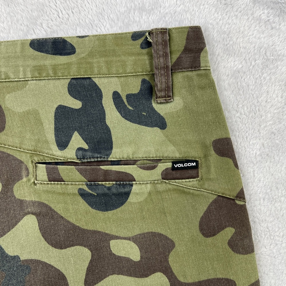 Volcom Camo Chino Shorts Size 33 Green Mens Skater Streetwear Stretch A09117V3 - Picture 6 of 9